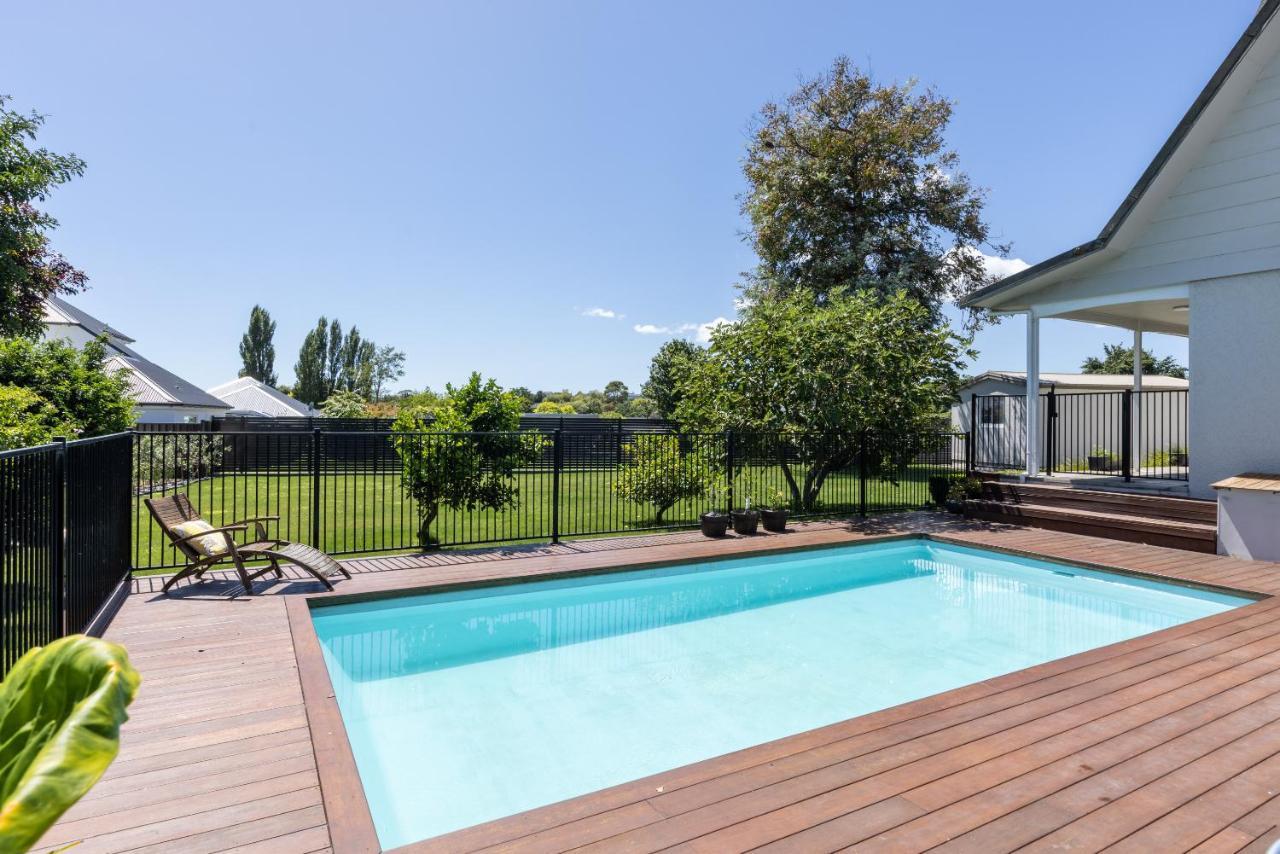 Live Large In The Village Havelock North Exterior photo